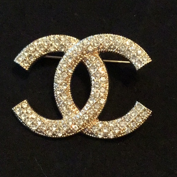Jewelry - CC Pave Crystal Brooch